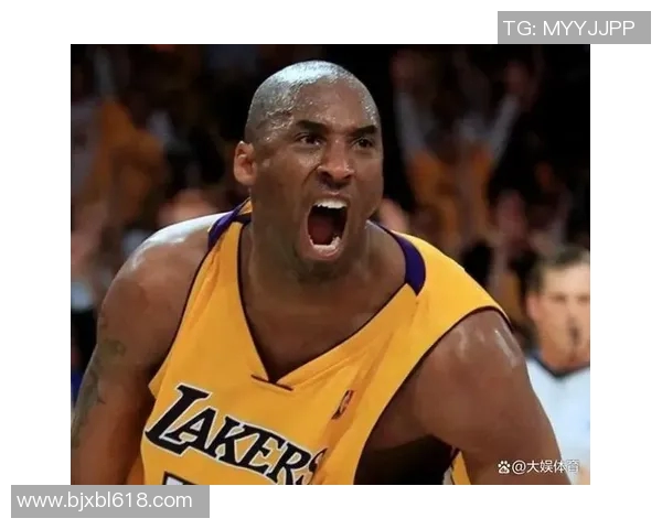 足球明星遗憾错失冠军荣耀的背影与心声壁纸分享