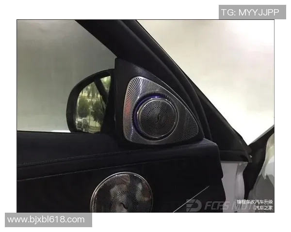 足球明星汽车摆件组合让你的爱车瞬间升级成球场风范的完美装饰